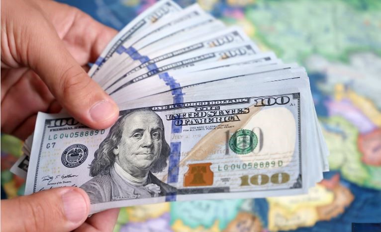 Overseas Pakistanis Send Dollars More Than IMF Deal