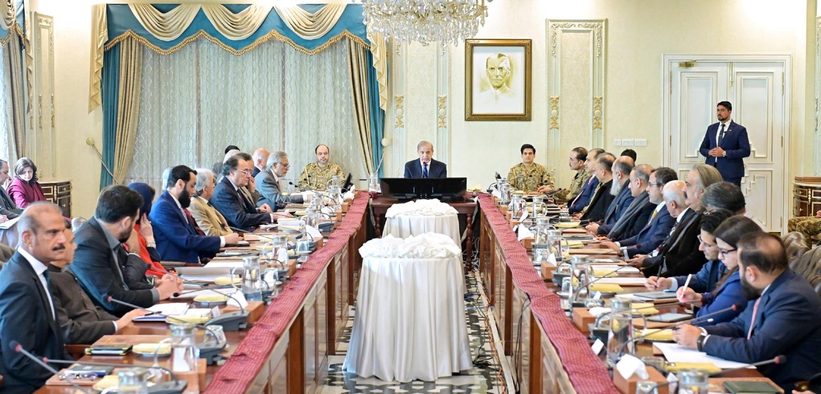 PM Shehbaz Stresses Economic Growth Tied to Political Stability
